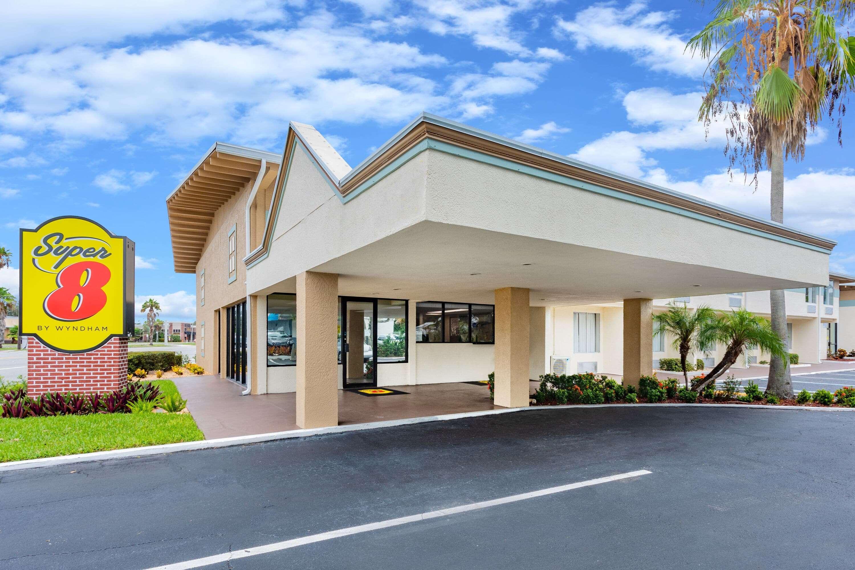 Motel Super 8 By Wyndham Melbourne Exterior foto